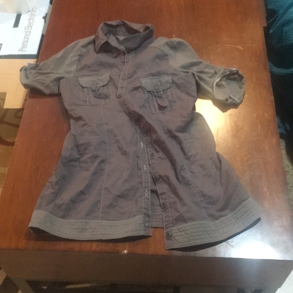 Women’s dress shirt